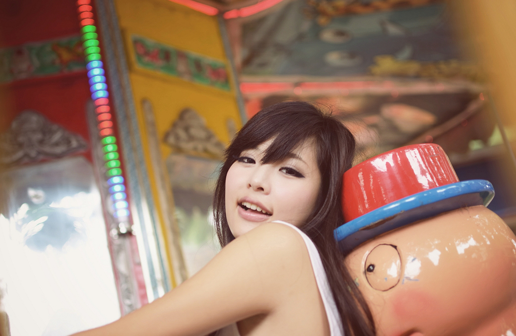 http://i.dcview.tw/gallery/201210/992cb6cfd6254e5c484db00e921f8a1d.jpg