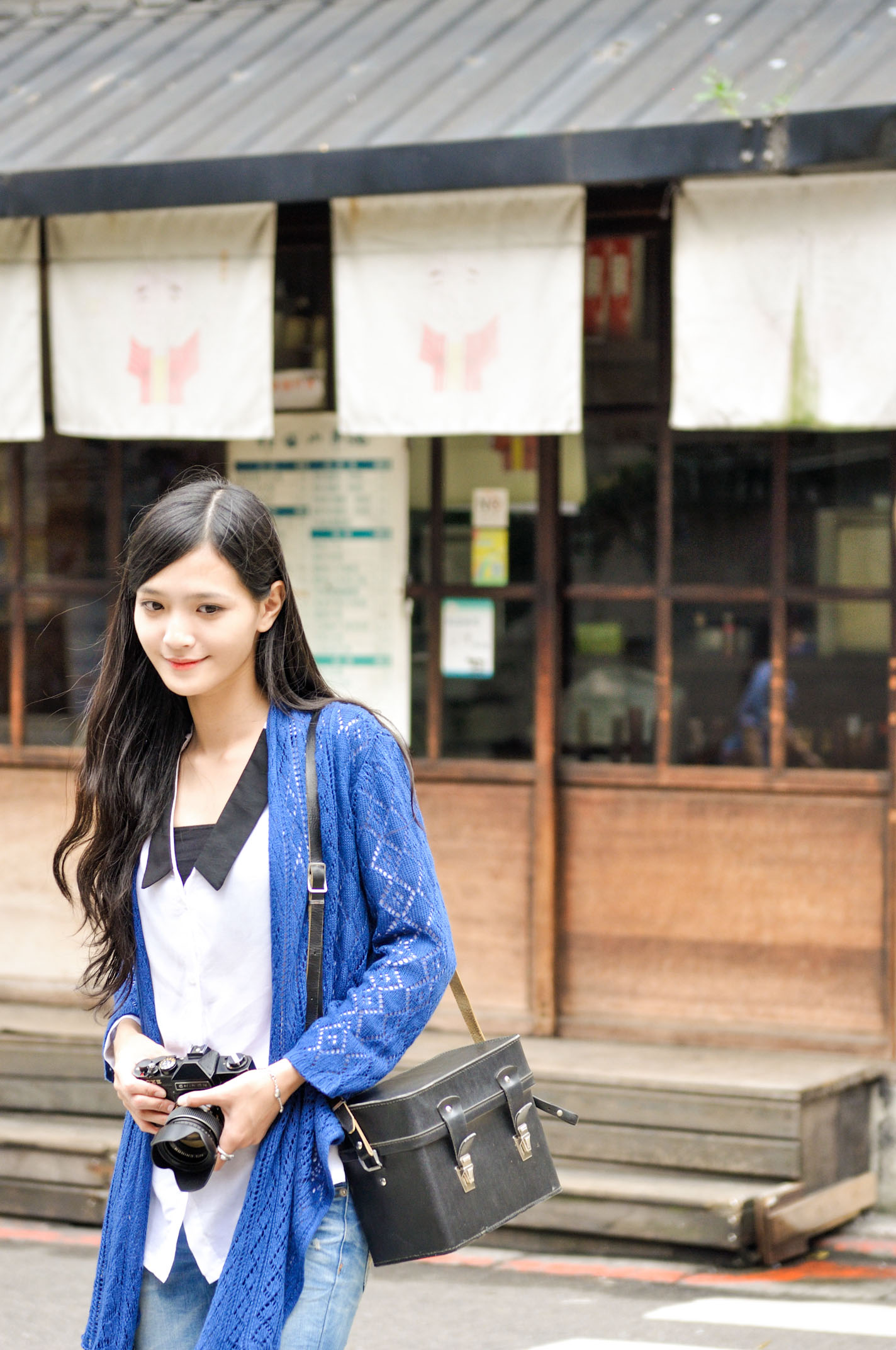 http://i.dcview.tw/gallery/201210/9dde1677cea380a1ae33aa404a9fcbf5.jpg