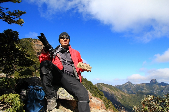 http://i.dcview.tw/gallery/201210/a73c9bde68d276de80b8015d1b3dfeb6.jpg