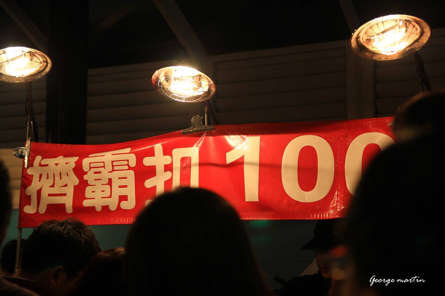 http://i.dcview.tw/gallery/201210/ac89942fbdef682acd608fce6930a41d.jpg