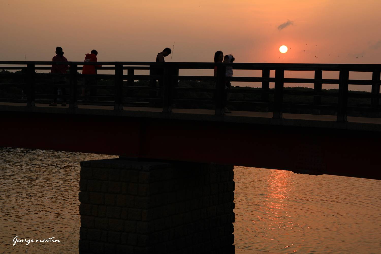 http://i.dcview.tw/gallery/201210/b7dbf651180a7ec97e8ab40d78e0849f.jpg