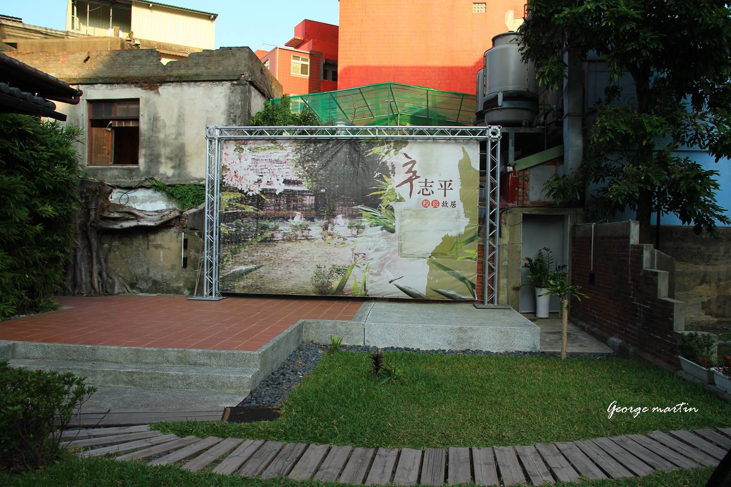 http://i.dcview.tw/gallery/201210/c50b6f2e401616cb923ca5831dc4bb67.jpg