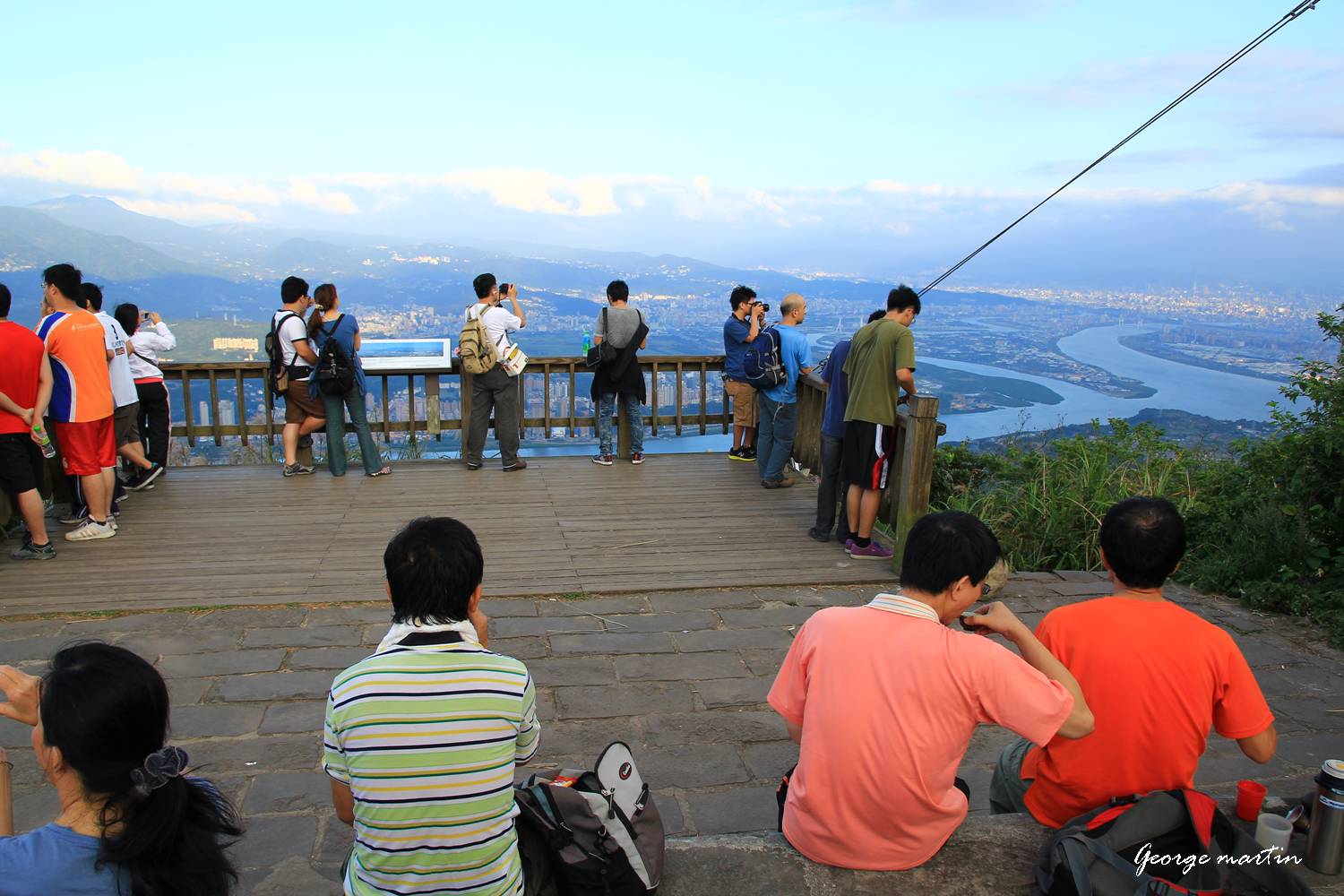 http://i.dcview.tw/gallery/201210/d33b2b82c111345bae7b4e31a1f6f116.jpg
