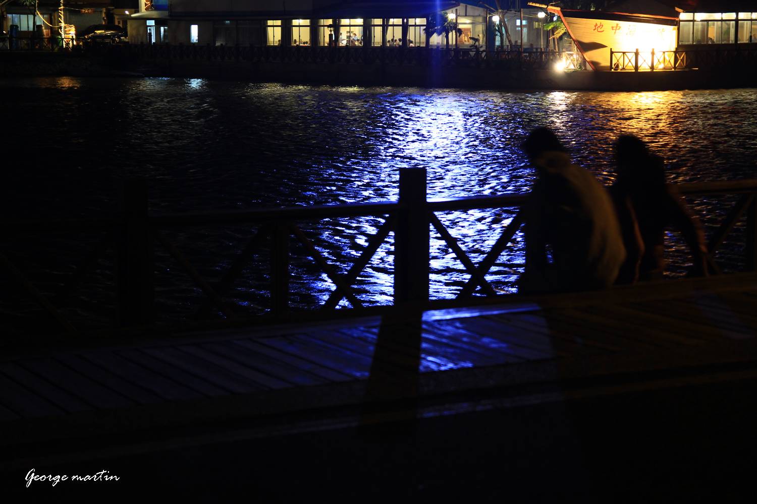 http://i.dcview.tw/gallery/201210/ea2d48191a41ec92100c63d27a2a03bb.jpg