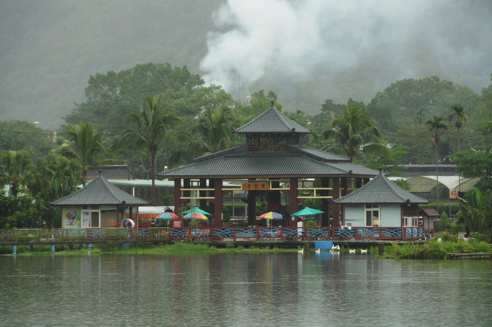 http://i.dcview.tw/gallery/201211/08ef673b7f33ea49a7848d0209cdbbc0.jpg