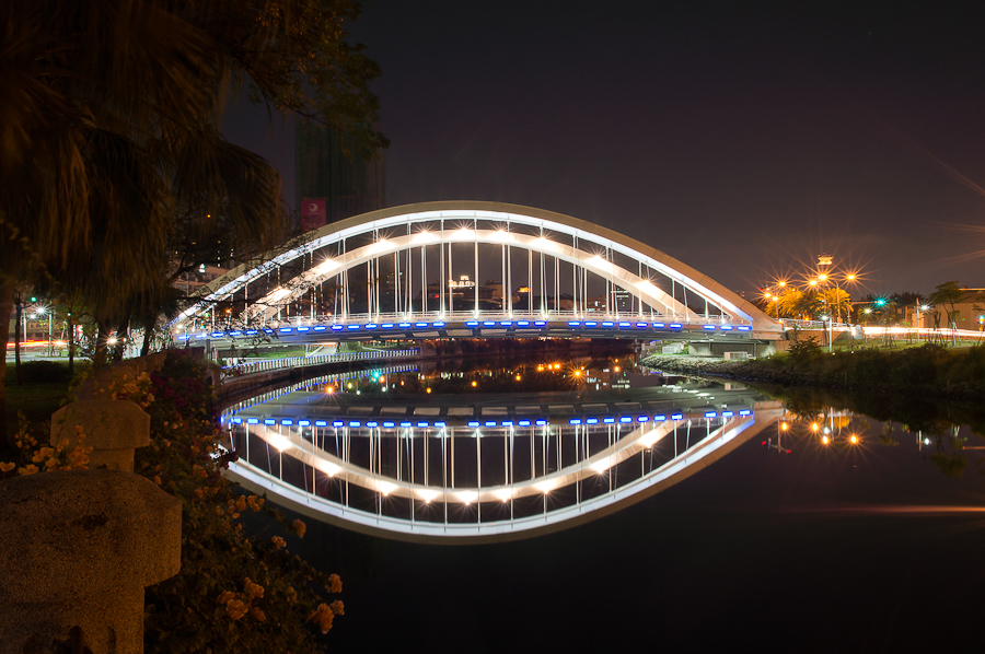 http://i.dcview.tw/gallery/201211/09e162eee5fee774a4e21cf7793ae7e2.jpg