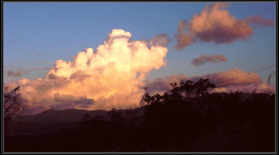 http://i.dcview.tw/gallery/201211/0a7fcdaf76a21416030226cef37d006d.jpg
