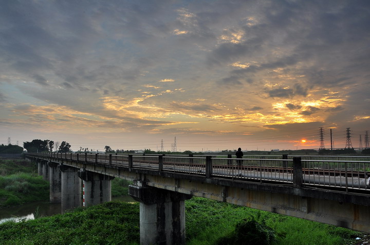 http://i.dcview.tw/gallery/201211/0d2200c522c1e6bae4a97c8d2415c8b3.jpg