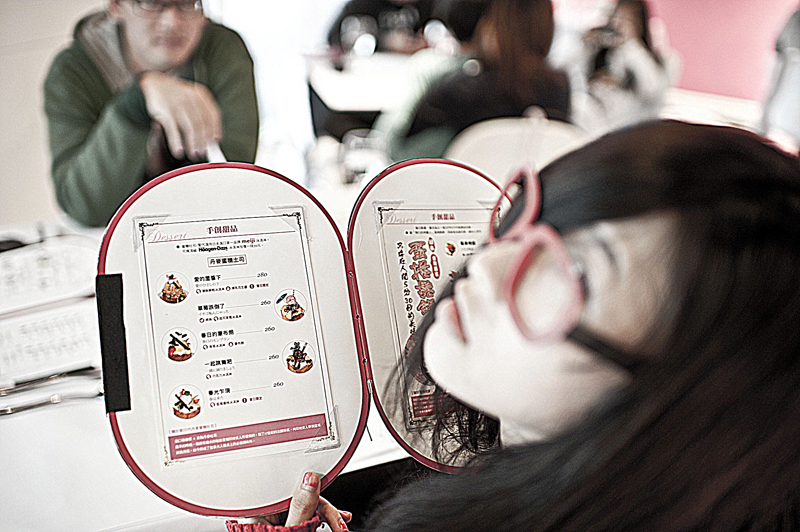 http://i.dcview.tw/gallery/201211/3021a80ef1961a0f8142af87f3cc88a2.jpg