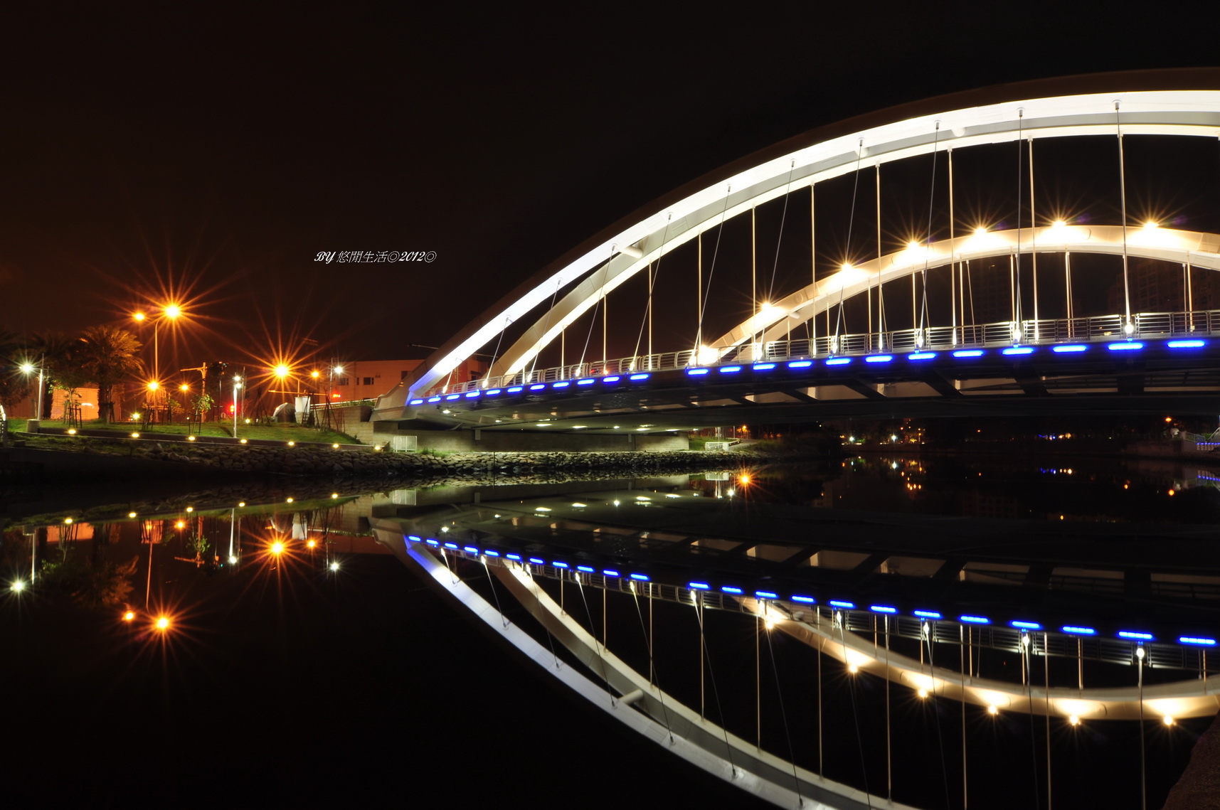 http://i.dcview.tw/gallery/201211/3152bdbabfd383cf5e747c95d34384da.jpg