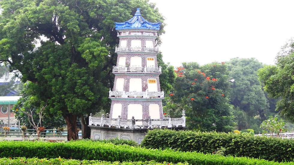 http://i.dcview.tw/gallery/201211/6a1b3112975caf956a266c0a21161540.jpg