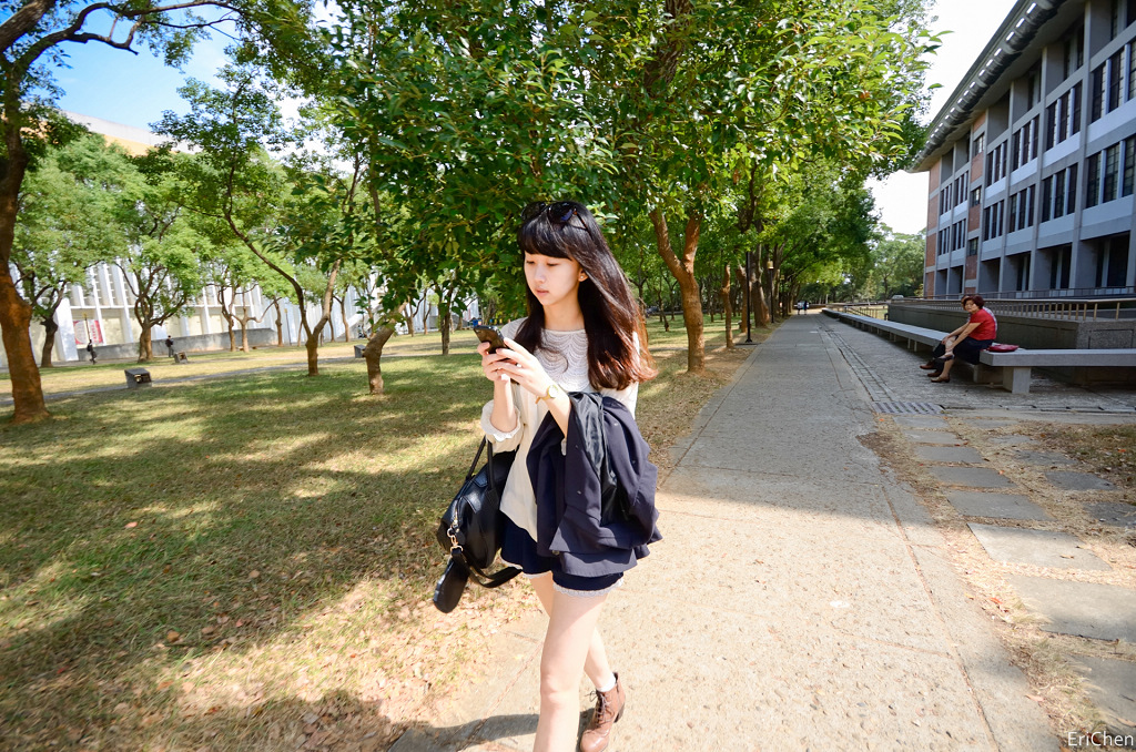 http://i.dcview.tw/gallery/201211/6ee9a2c98ad3c7ba100eae02529481f8.jpg