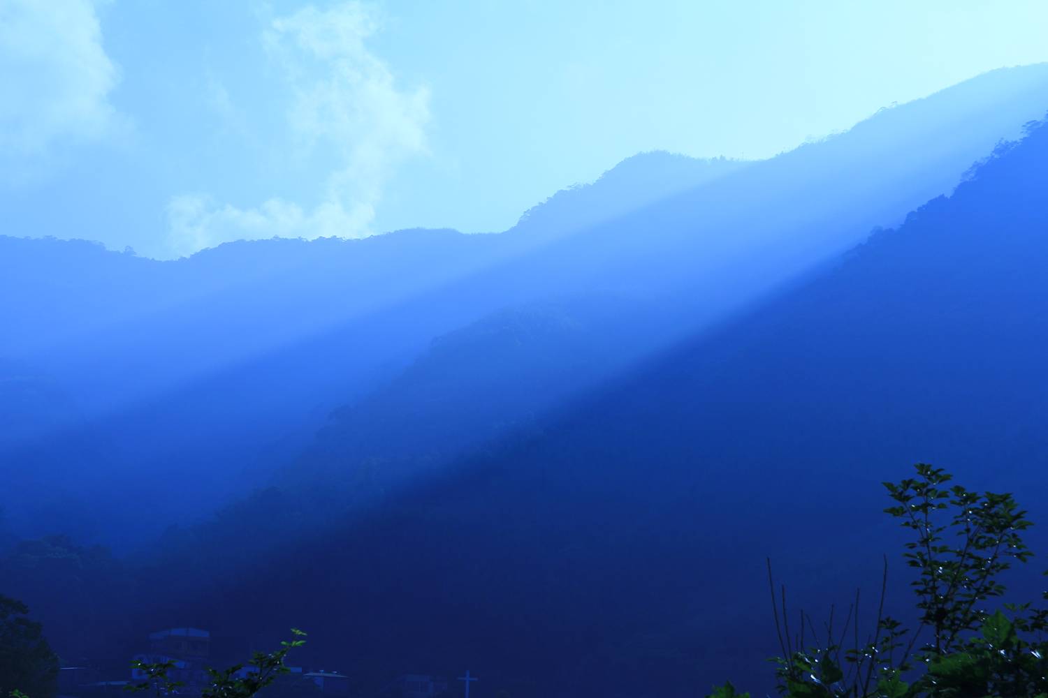 http://i.dcview.tw/gallery/201211/8891c595c0e0ee81d605bde52ce3c0b2.jpg