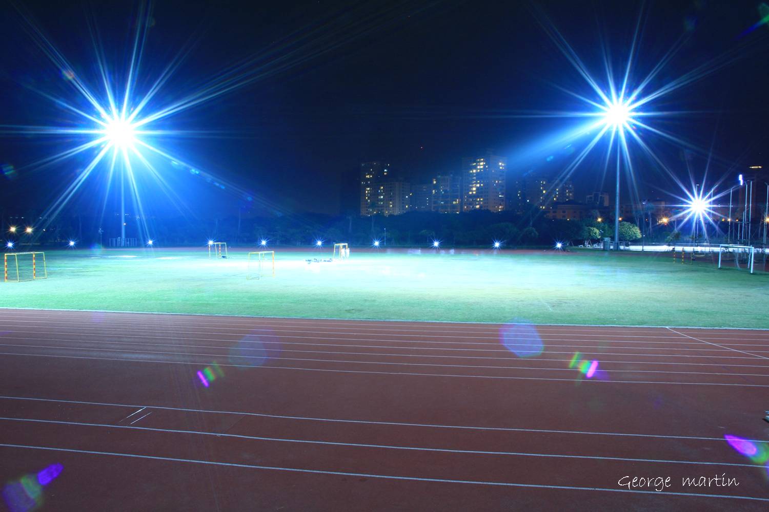 http://i.dcview.tw/gallery/201211/986572076e2d44ba10f137897f6902b3.jpg