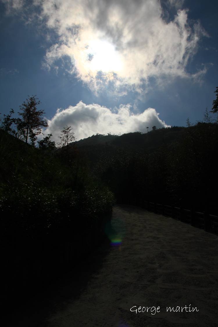 http://i.dcview.tw/gallery/201211/aba43b87fb2ee2a4d357696d5c6865ea.jpg