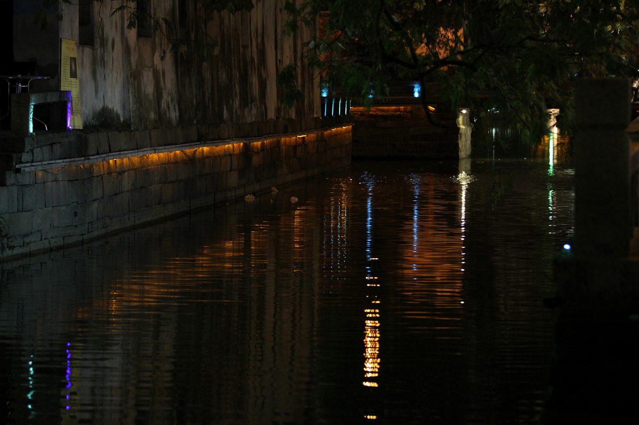 http://i.dcview.tw/gallery/201211/af363dbddfe853406c21ca4e4a7e9f8e.jpg