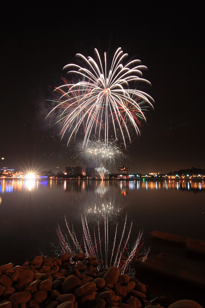 http://i.dcview.tw/gallery/201211/b580889f2bb45efadffd5a080a0ce0a9.jpg