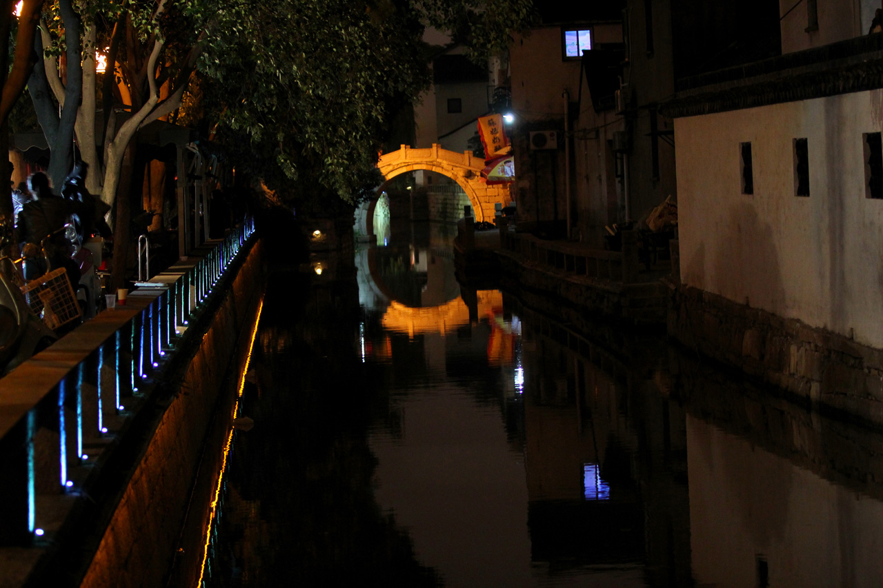 http://i.dcview.tw/gallery/201211/ba6b89eb4ecf5bc2f6758c1a1629f05b.jpg