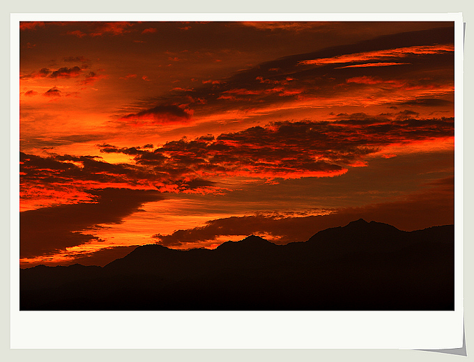 http://i.dcview.tw/gallery/201211/c26ae718cada5c29a70150f25f062fd4.jpg