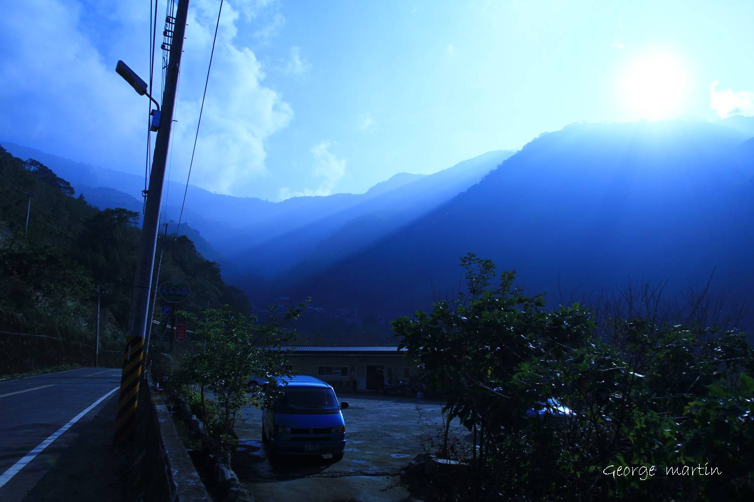 http://i.dcview.tw/gallery/201211/cbfb1b592b2a22a1a49c9c0c011d4121.jpg