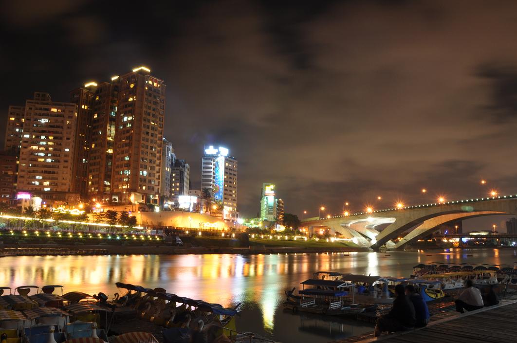 http://i.dcview.tw/gallery/201211/f063470bb48d96a3ef1e5ac9c1ab108c.jpg