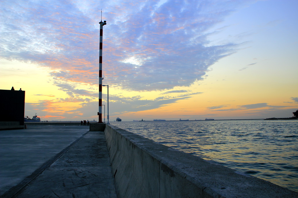http://i.dcview.tw/gallery/201211/fd39cde3b8e6234b78f6d849c433d07a.jpg
