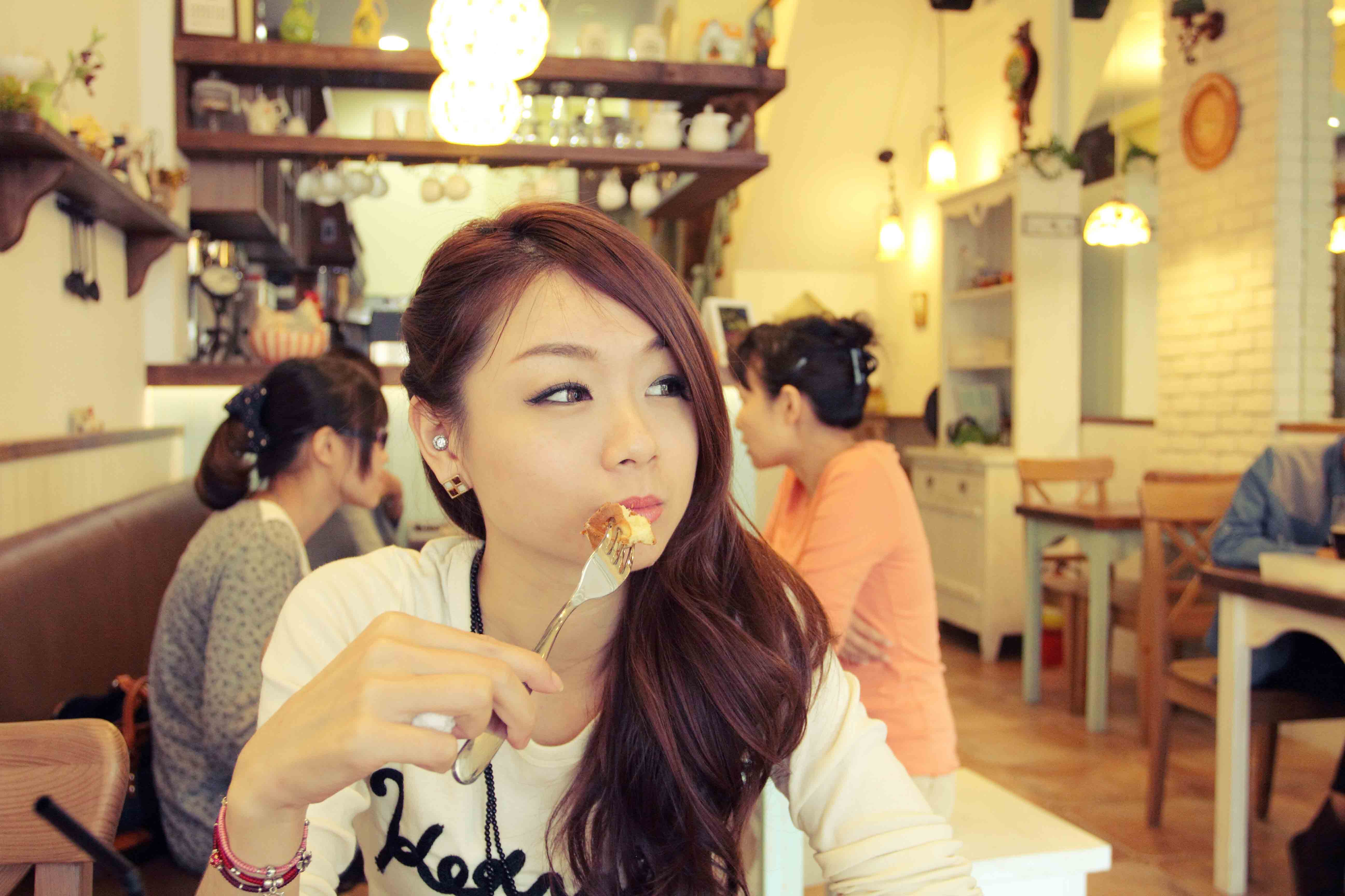 http://i.dcview.tw/gallery/201212/0487abceec4fd5d7f8da74c0cad2bfdf.jpg