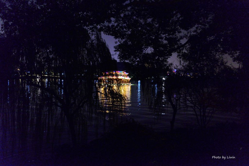 http://i.dcview.tw/gallery/201212/1c706b596d9534620f424112cb8459e6.jpg