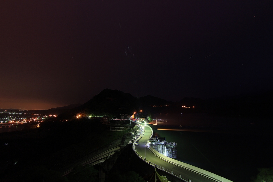 http://i.dcview.tw/gallery/201212/2184e8449844060f97d11b1663323369.jpg