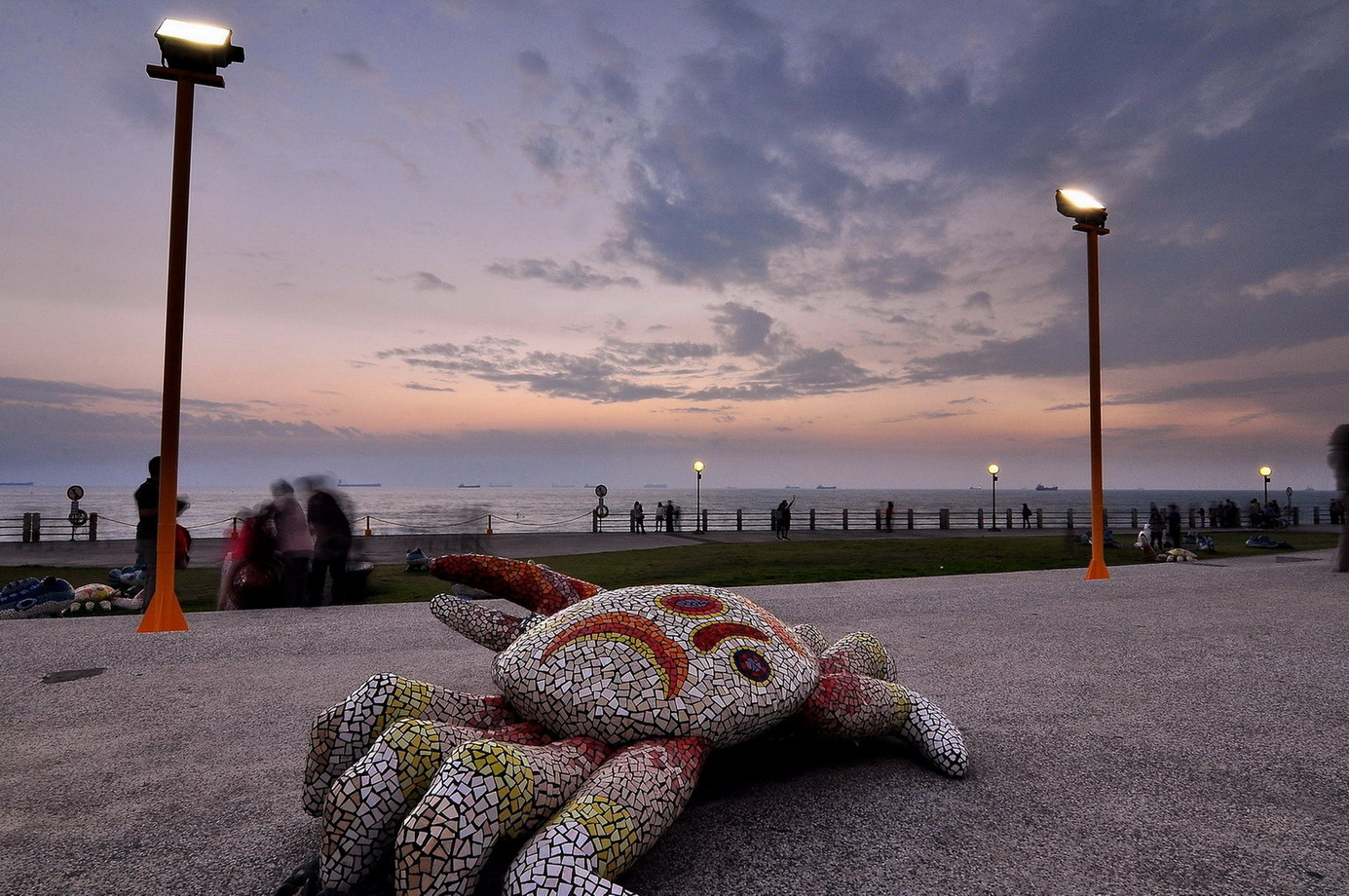 http://i.dcview.tw/gallery/201212/240f391b7d81229efafdac1523f34900.jpg