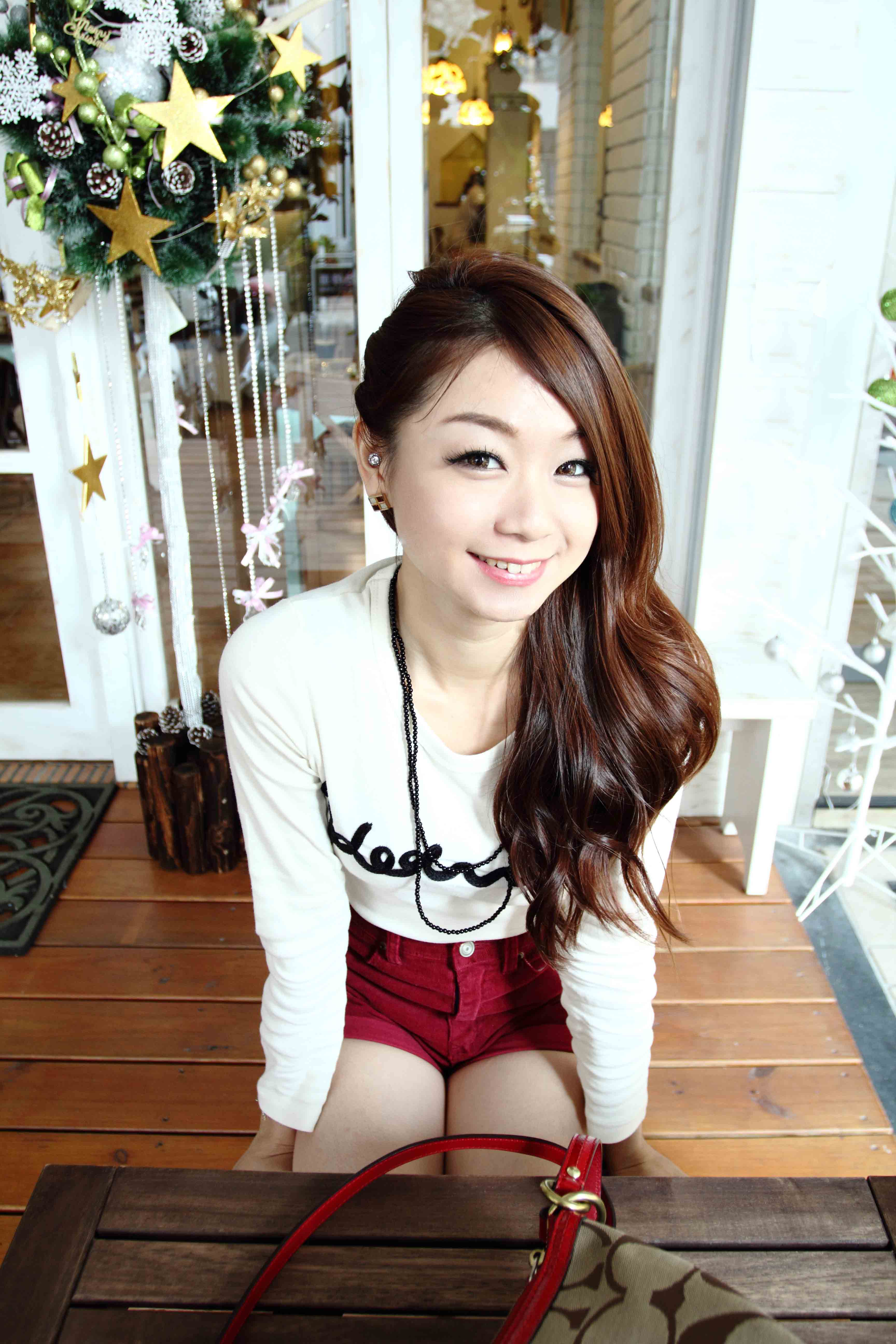 http://i.dcview.tw/gallery/201212/2a568735feb467c0f56c066164930f5f.jpg