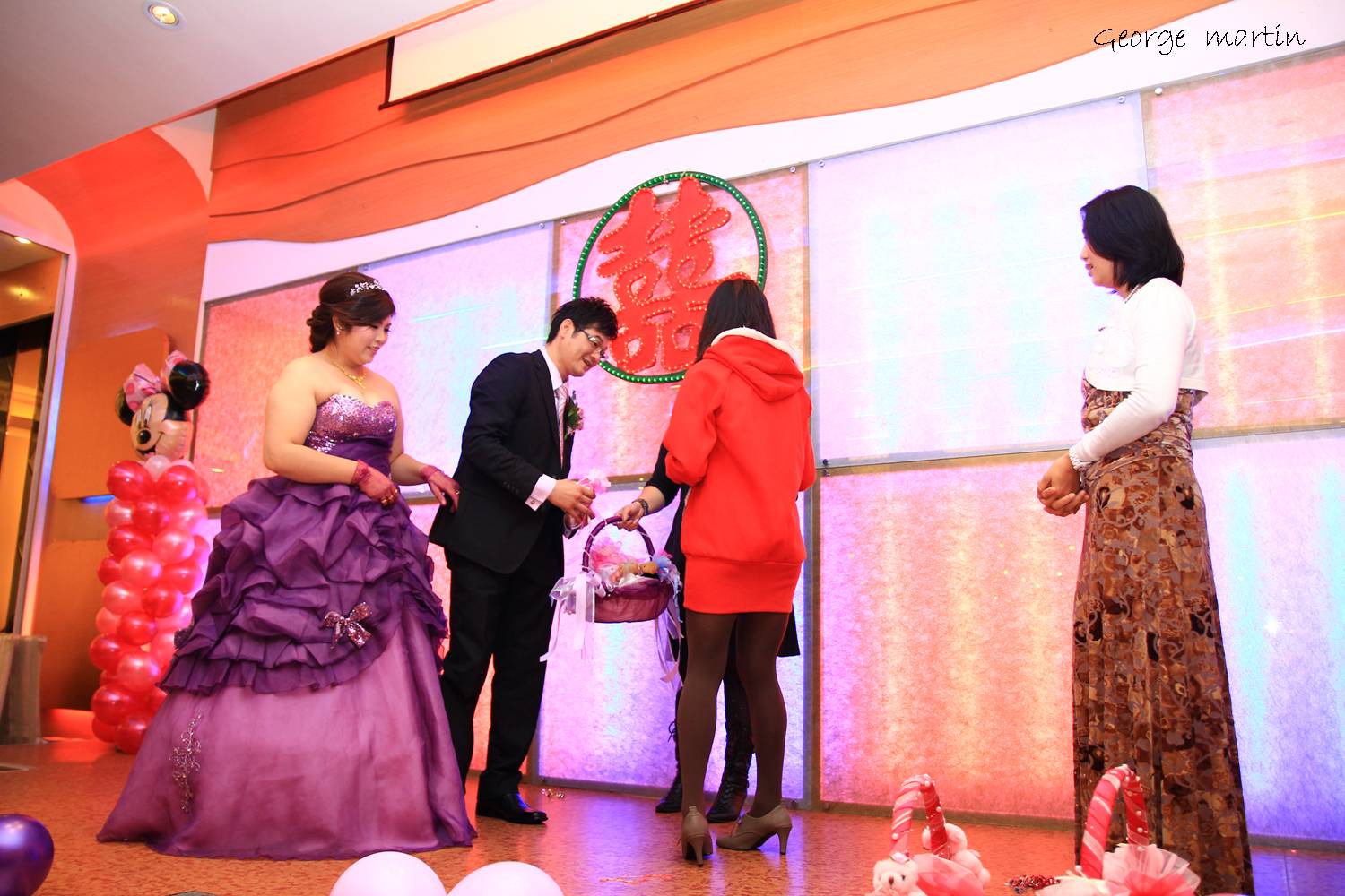 http://i.dcview.tw/gallery/201212/5478b2b5495a9f93a7846cfced5da160.jpg