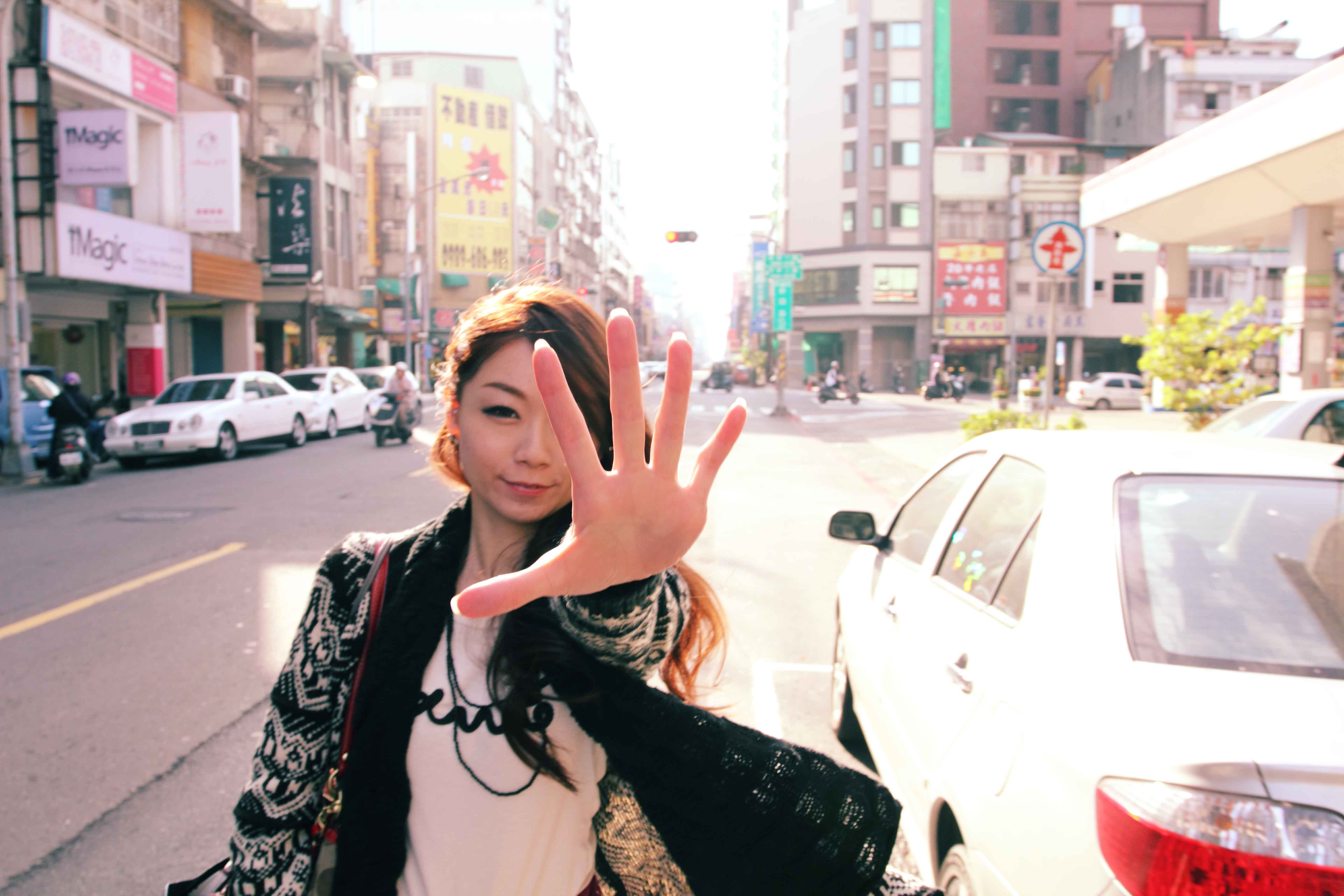 http://i.dcview.tw/gallery/201212/99cebaee5f50ce0f585d146653ca4b82.jpg
