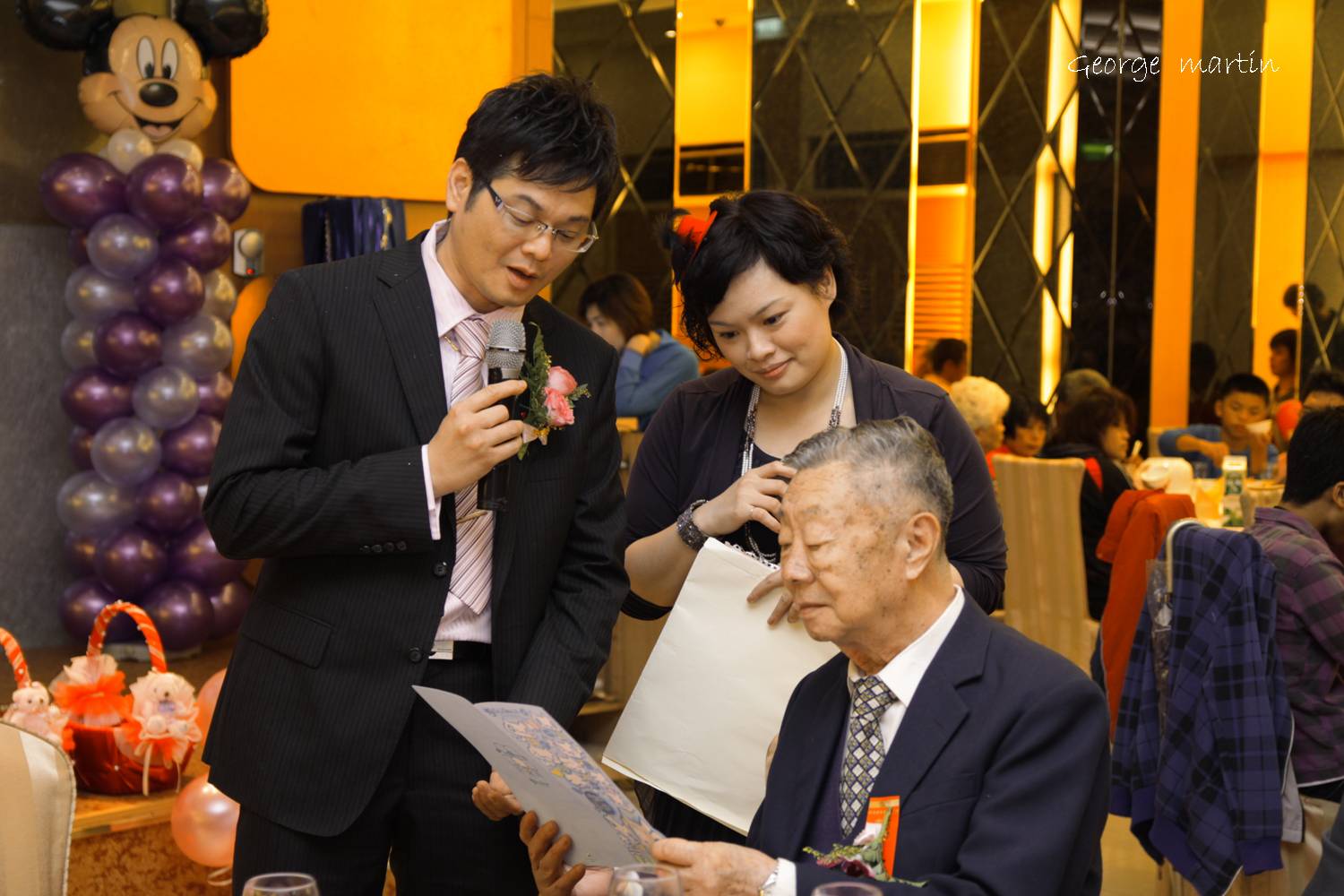 http://i.dcview.tw/gallery/201212/b9a5b875781342a430d1268bdb595428.jpg