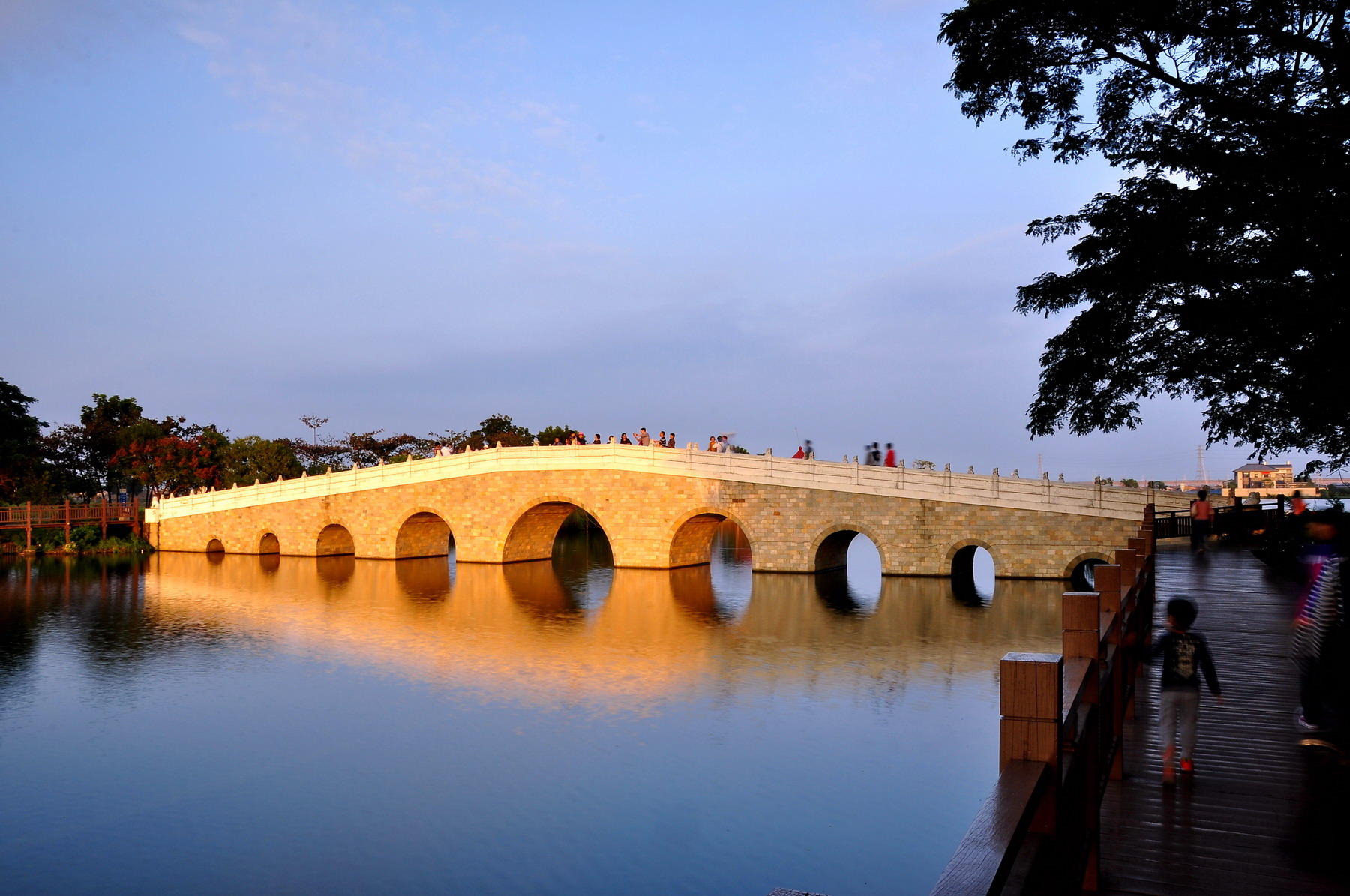 http://i.dcview.tw/gallery/201212/e98a88a4d8796eaa71502af3688c0d42.jpg
