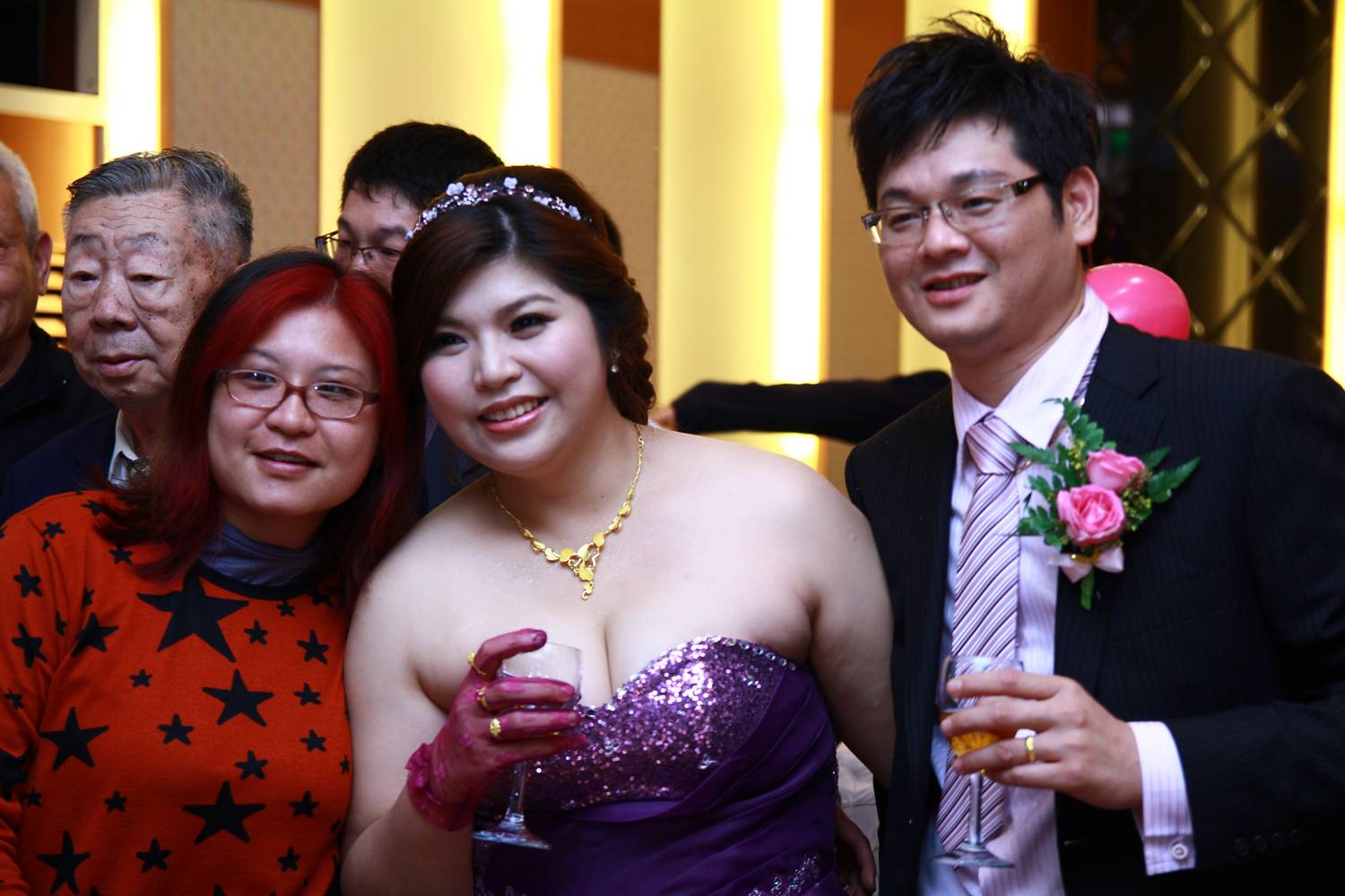 http://i.dcview.tw/gallery/201212/f416058f7cc1a003ec9a75eee495c4ab.jpg