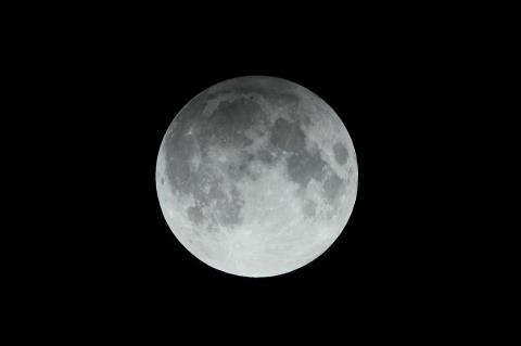 http://i.dcview.tw/gallery/201212/fa50e504bc9d08100dacbcf984d3ffbd.jpg