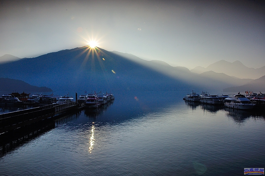 http://i.dcview.tw/gallery/201301/0b5353cdec1f6a0efeacd197fb116331.jpg