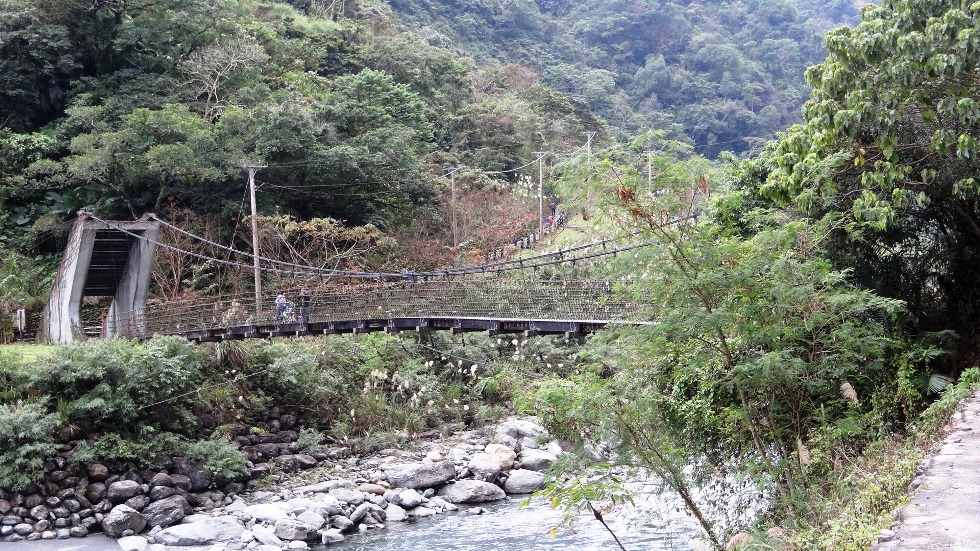 http://i.dcview.tw/gallery/201301/2983397cc65c176ef92f3a75b22c4ae4.jpg