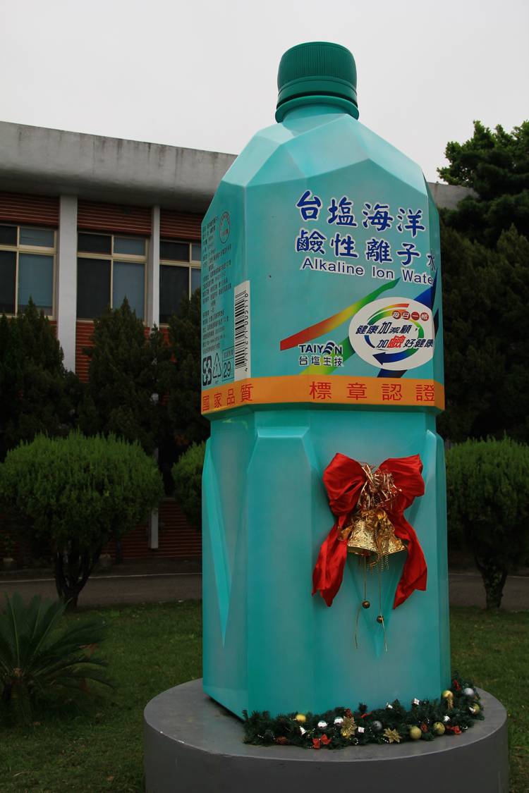 http://i.dcview.tw/gallery/201301/6e62dfdc2145de04c830ab163469adc8.jpg
