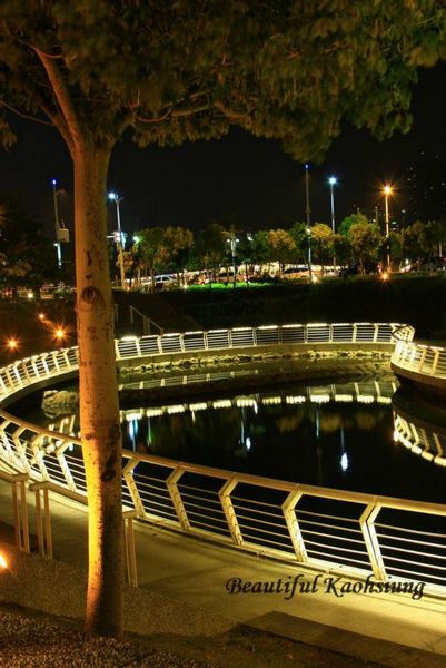 http://i.dcview.tw/gallery/201301/6e9b0c25759f9b085206dc2d3b550d1e.jpg