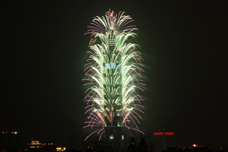 http://i.dcview.tw/gallery/201301/90515273fe56c2a3b997665b028c1e64.jpg