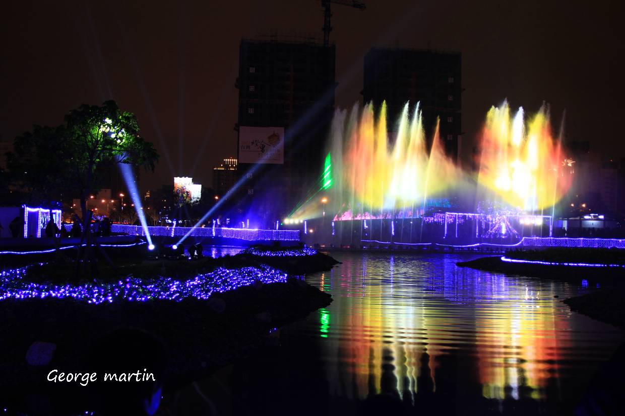 http://i.dcview.tw/gallery/201302/0cda8c65152bfd36e7e9cd1076210c0c.jpg