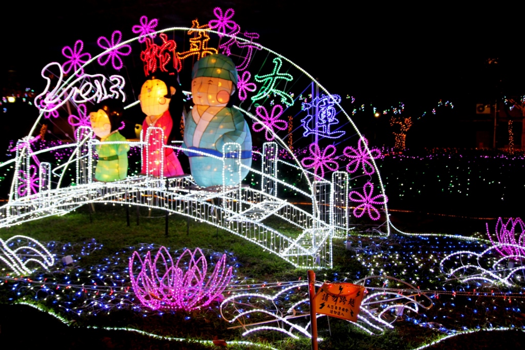 http://i.dcview.tw/gallery/201302/280d46bfcd27936d42d1fa35c635bf74.jpg
