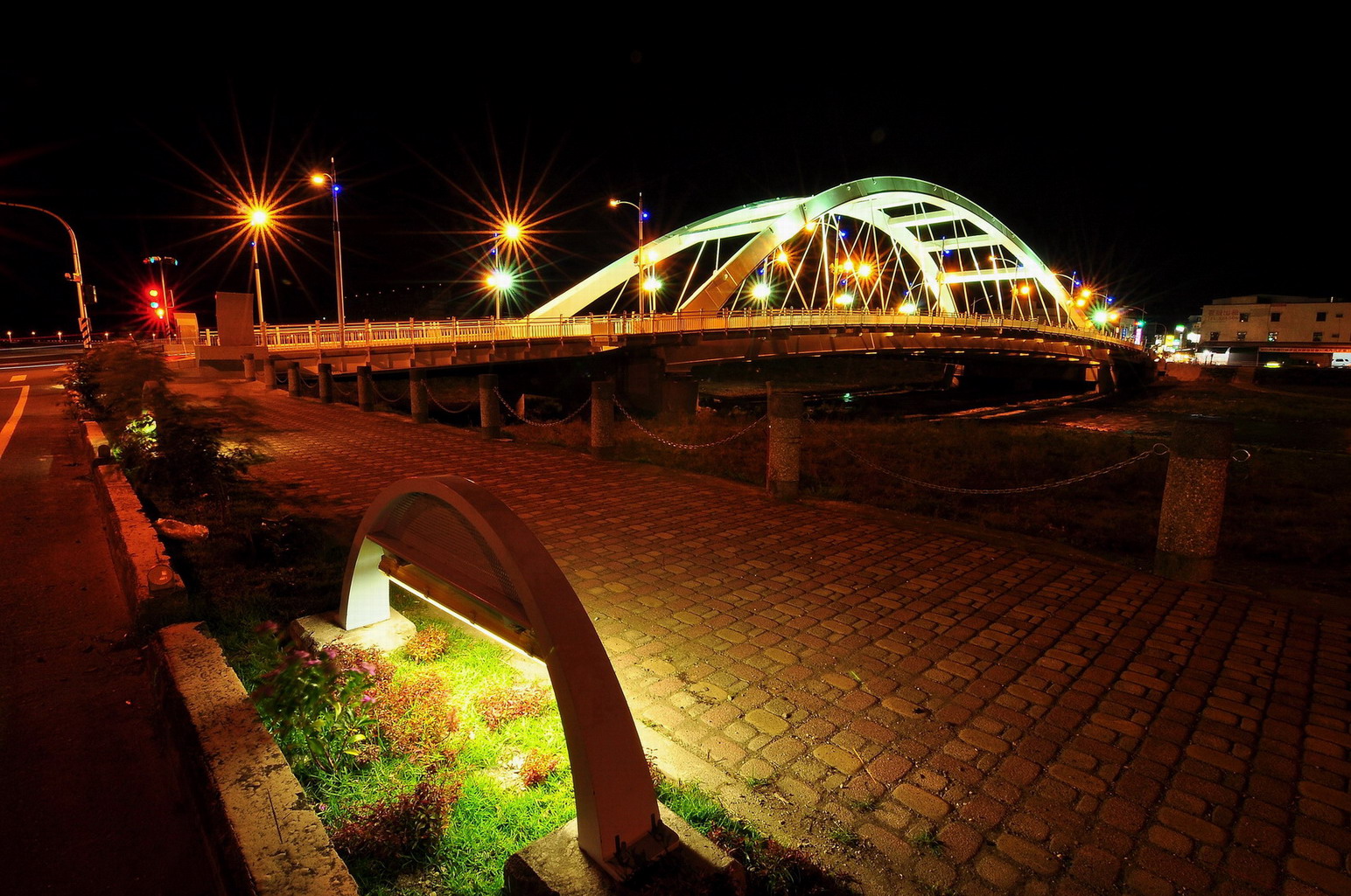 http://i.dcview.tw/gallery/201302/48cdd907ebe037e002e0cb409a670631.jpg