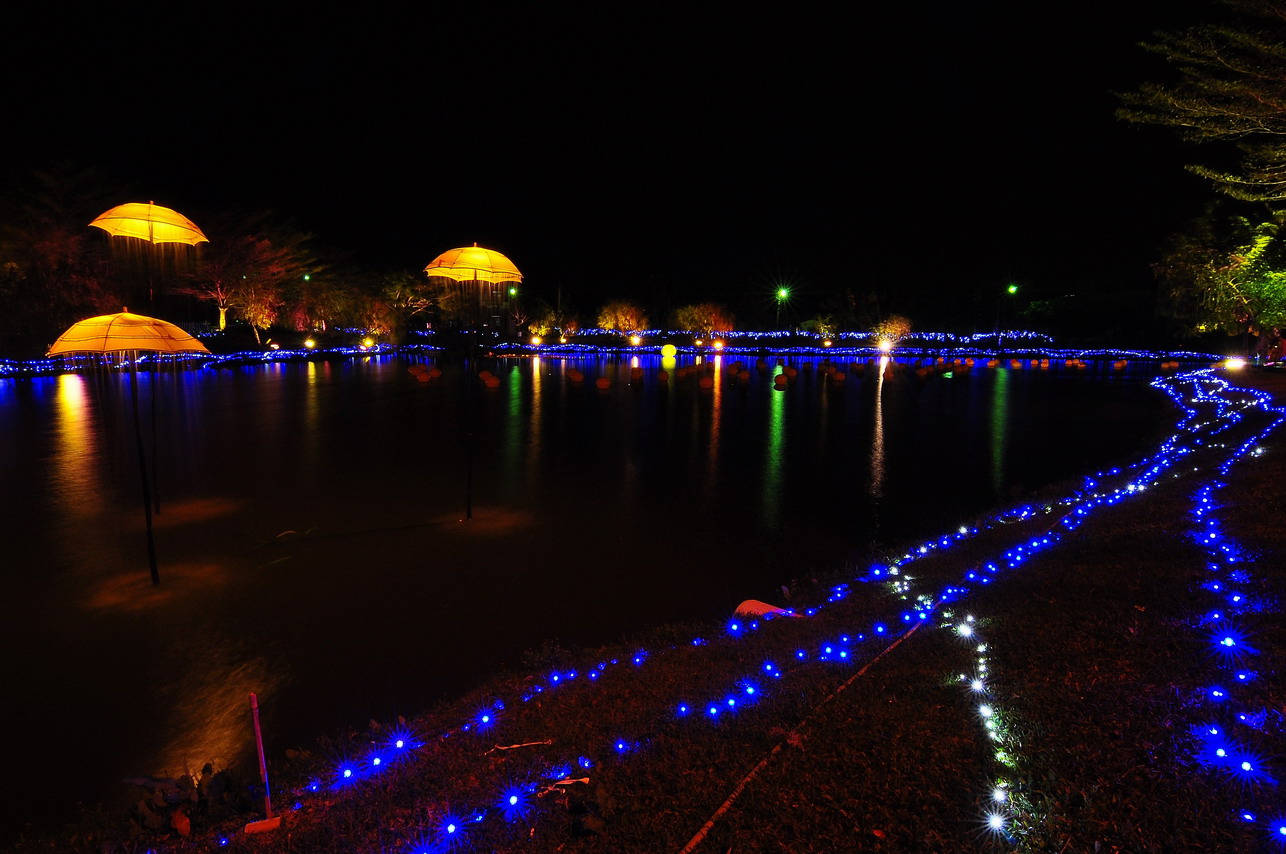 http://i.dcview.tw/gallery/201302/6afbb508ef35bf792cbf14b5e176a9ea.jpg