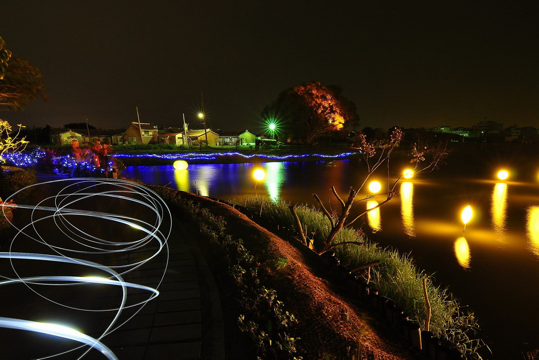 http://i.dcview.tw/gallery/201302/e78b75e7b4b897472562c52f995d4571.jpg