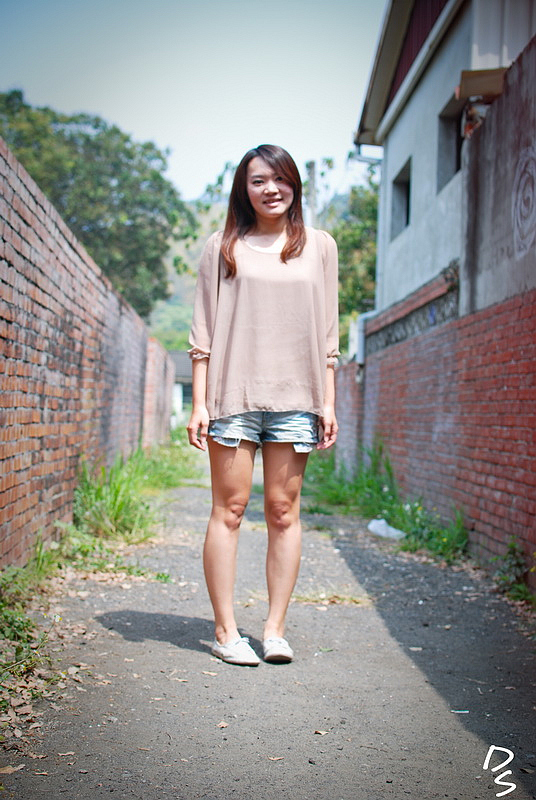 http://i.dcview.tw/gallery/201303/1510248fc07c3328bb30154a37b5b95e.jpg