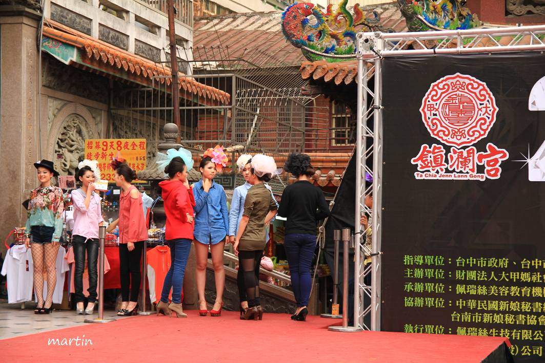http://i.dcview.tw/gallery/201303/1ec096725a79ef41bfe3f270bca9778a.jpg