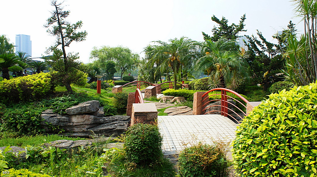 http://i.dcview.tw/gallery/201303/227083785abc652254ce124dd47bd28c.jpg